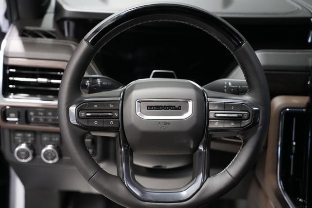 2026 GMC Yukon Denali Ultimate - Photo 15