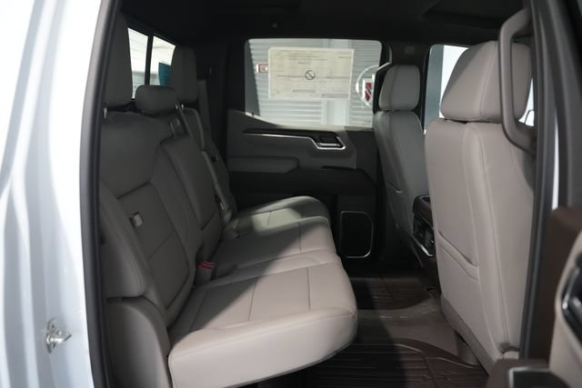 2026 GMC Sierra 1500 SLT - Photo 17