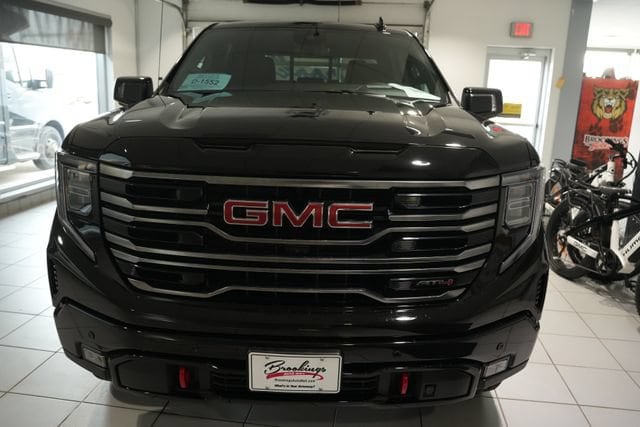 2026 GMC Sierra 1500 AT4 - Photo 5