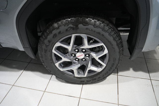 2026 GMC Sierra 1500 SLT - Photo 10