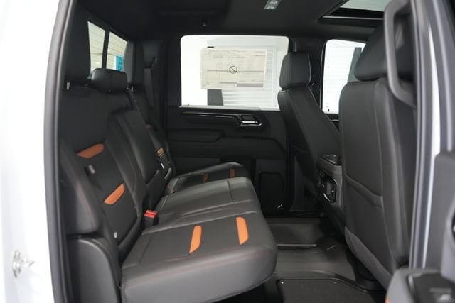 2026 GMC Sierra 3500HD AT4 - Photo 17