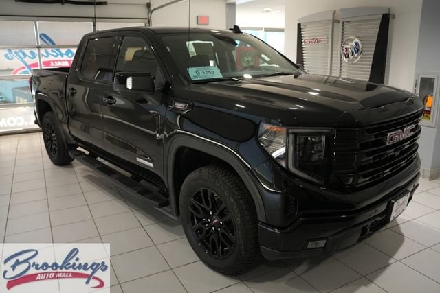 2026 GMC Sierra 4WD Crew Cab Short Box Elevation's photo
