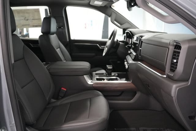 2026 GMC Sierra 1500 SLT - Photo 20