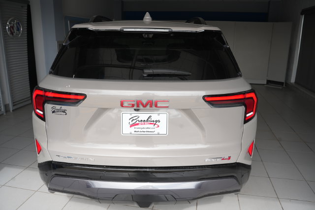 2027 GMC Terrain AT4 - Photo 8