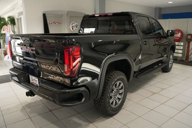 2026 GMC Sierra 1500 AT4X - Photo 8