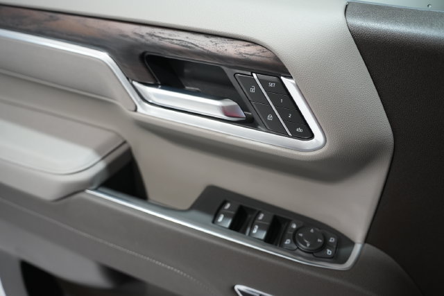 2026 GMC Sierra 1500 SLT - Photo 11