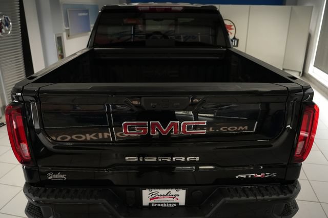 2026 GMC Sierra 1500 AT4X - Photo 9