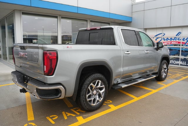 2026 GMC Sierra 1500 SLT - Photo 33