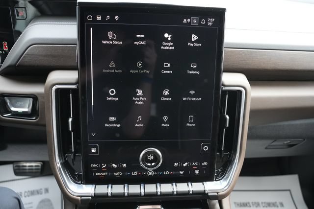 2026 GMC Yukon Denali Ultimate - Photo 27