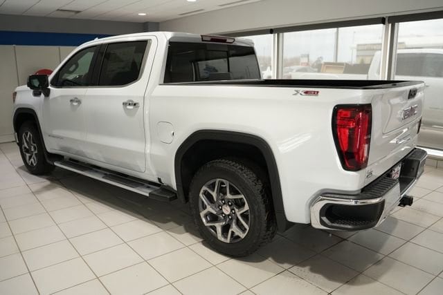 2026 GMC Sierra 1500 SLT - Photo 3