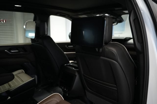 2026 GMC Yukon Denali Ultimate - Photo 22