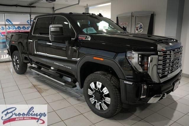 2026 GMC Sierra 4WD Crew Cab Standard Box Denali's photo
