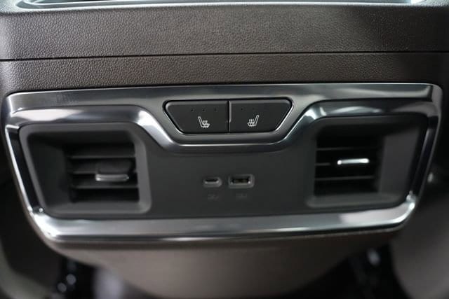 2026 GMC Sierra 1500 SLT - Photo 16