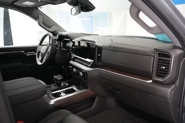 2026 GMC Sierra 1500 SLT - Photo 22
