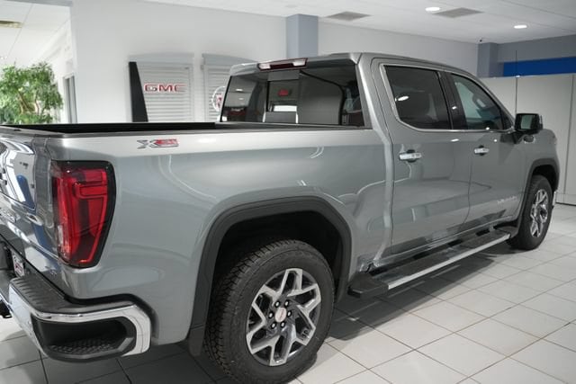 2026 GMC Sierra 1500 SLT - Photo 7