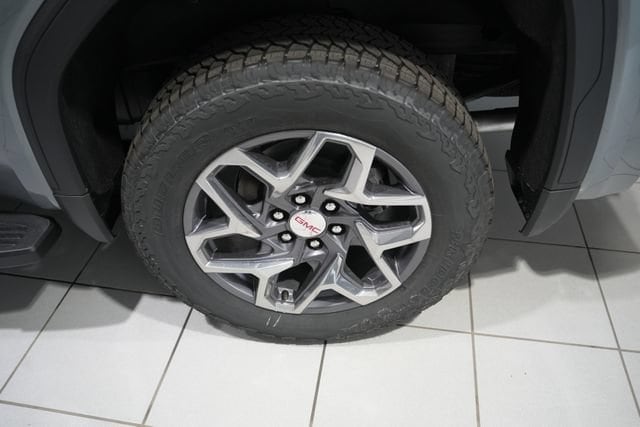 2026 GMC Sierra 1500 SLT - Photo 10