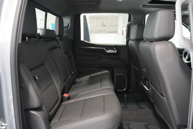 2026 GMC Sierra 1500 SLT - Photo 17