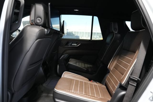 2026 GMC Yukon Denali Ultimate - Photo 17
