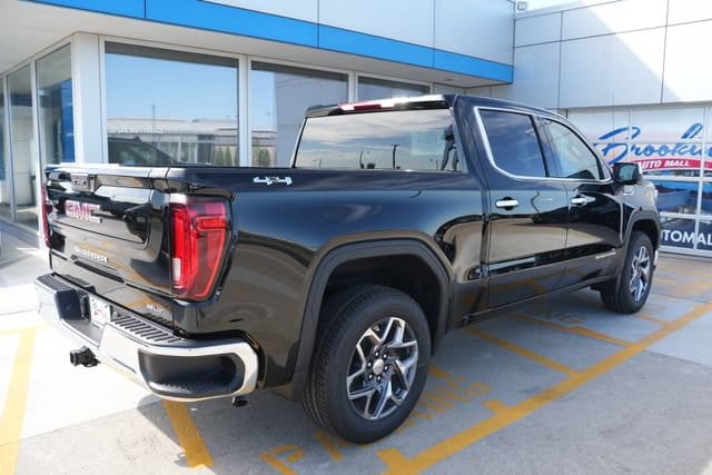 2026 GMC Sierra 1500 SLT - Photo 8