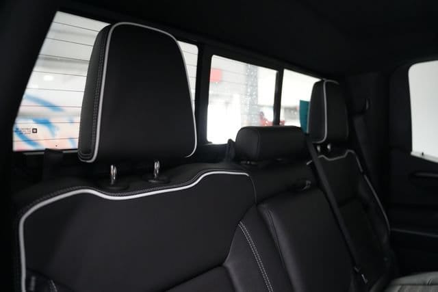 2026 GMC Sierra 1500 AT4X - Photo 18