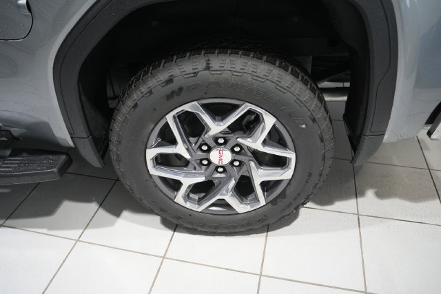 2026 GMC Sierra 1500 SLT - Photo 10