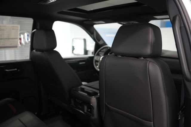 2026 GMC Sierra 3500HD AT4 - Photo 19