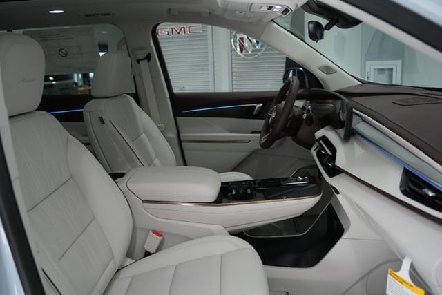 2026 Buick Enclave Avenir - Photo 23