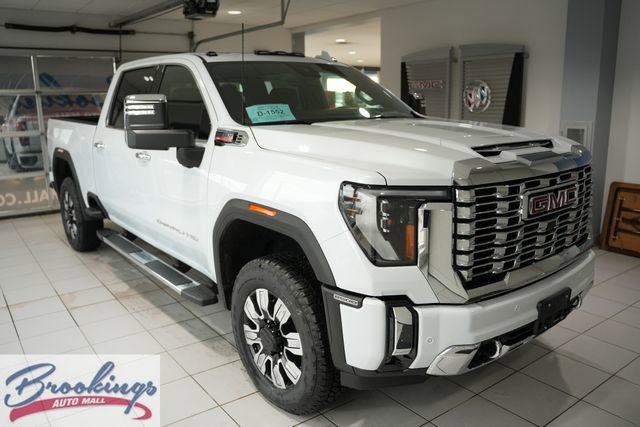 2026 GMC Sierra 4WD Crew Cab Standard Box Denali's photo