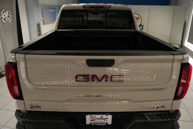 2026 GMC Sierra 1500 AT4X - Photo 8