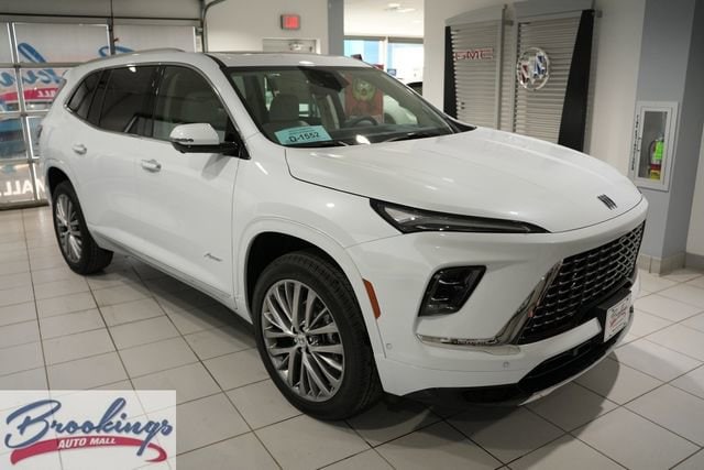 2026 Buick Enclave Avenir AWD's photo