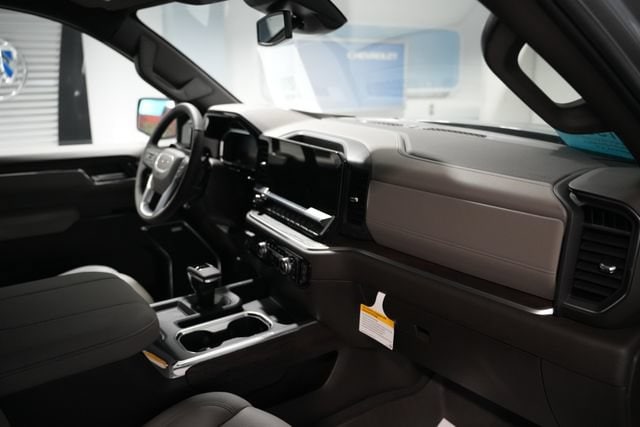 2026 GMC Sierra 1500 SLT - Photo 22