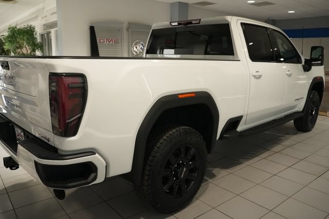2026 GMC Sierra 3500HD AT4 - Photo 7