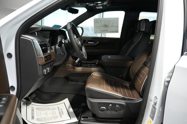 2026 GMC Yukon Denali Ultimate - Photo 16