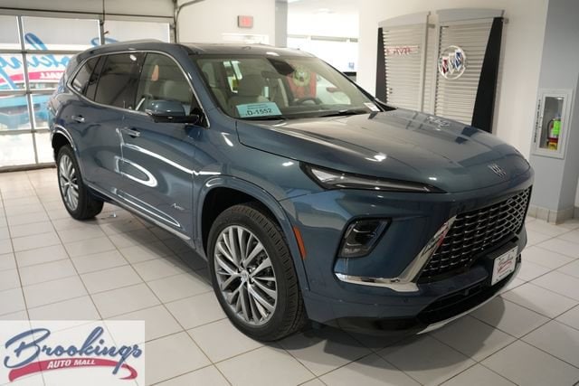 2026 Buick Enclave Avenir AWD's photo