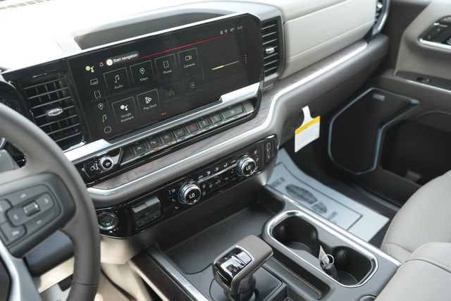 2026 GMC Sierra 1500 SLT - Photo 25