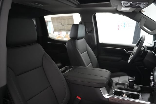2026 GMC Sierra 1500 SLT - Photo 21