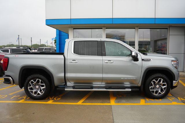 2026 GMC Sierra 1500 SLT - Photo 32