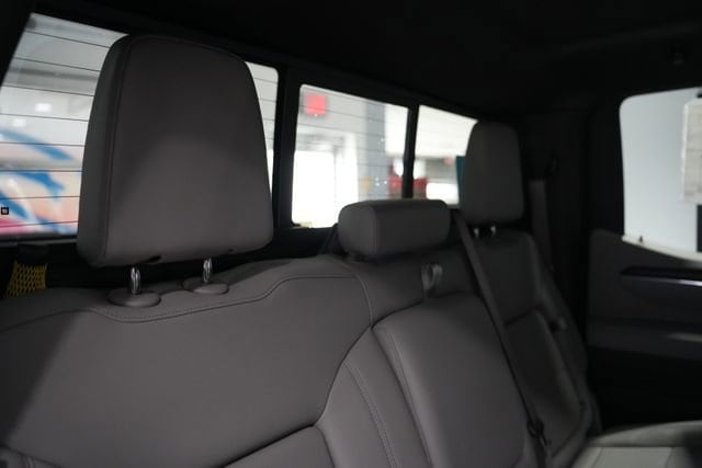 2026 GMC Sierra 1500 SLT - Photo 18