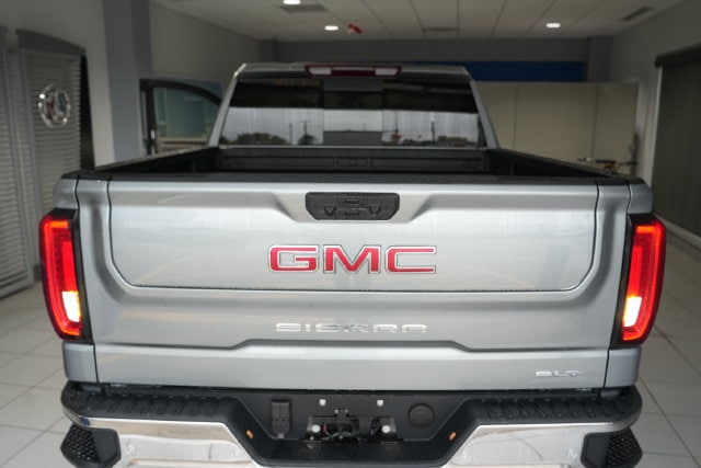 2026 GMC Sierra 1500 SLT - Photo 8