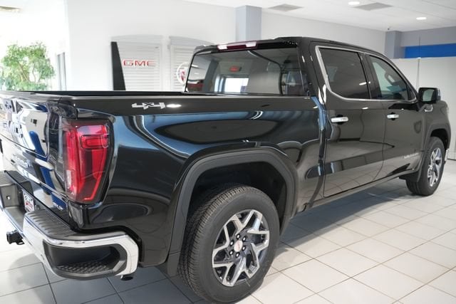 2026 GMC Sierra 1500 SLT - Photo 7