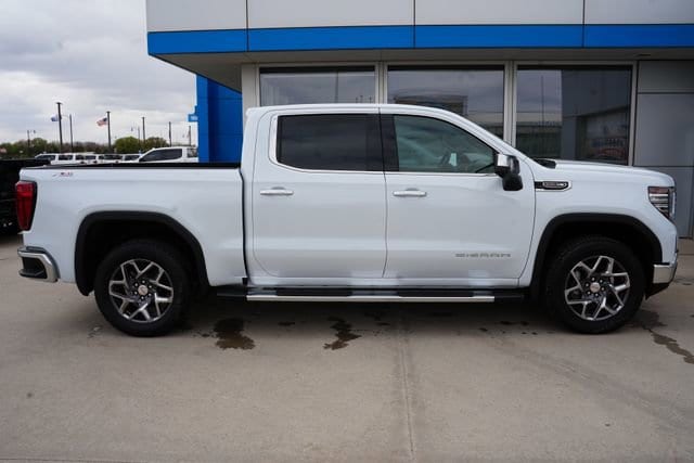 2026 GMC Sierra 1500 SLT - Photo 33