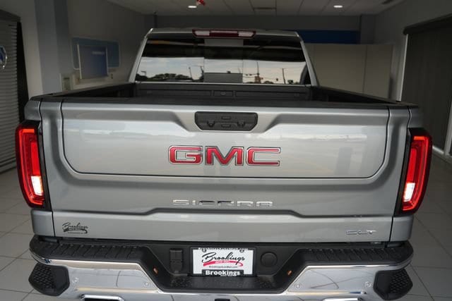 2026 GMC Sierra 1500 SLT - Photo 8