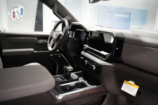 2026 GMC Sierra 1500 SLT - Photo 22