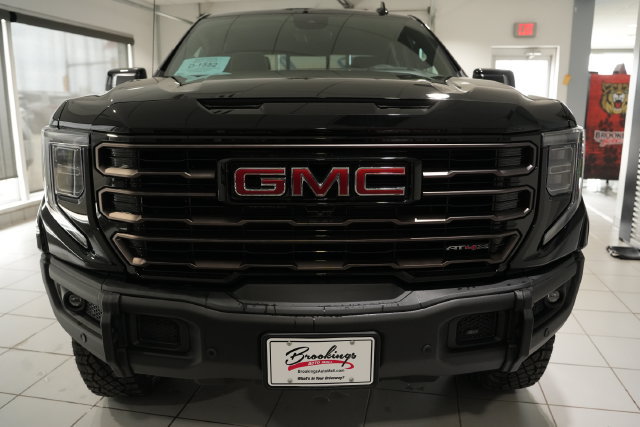 2026 GMC Sierra 1500 AT4X - Photo 6