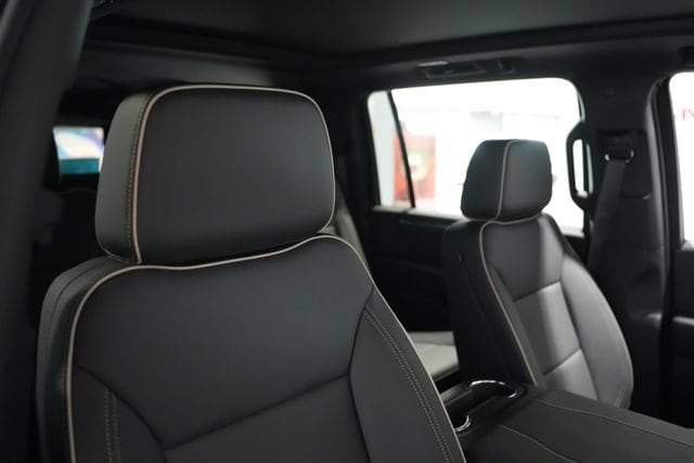2026 Chevrolet Suburban Premier - Photo 23
