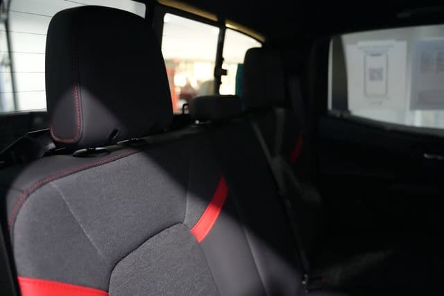 2024 Chevrolet Colorado Z71 - Photo 17