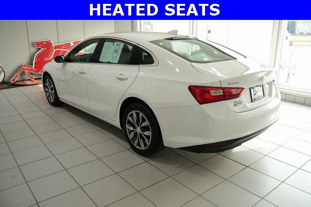2023 Chevrolet Malibu 1LT photo 3