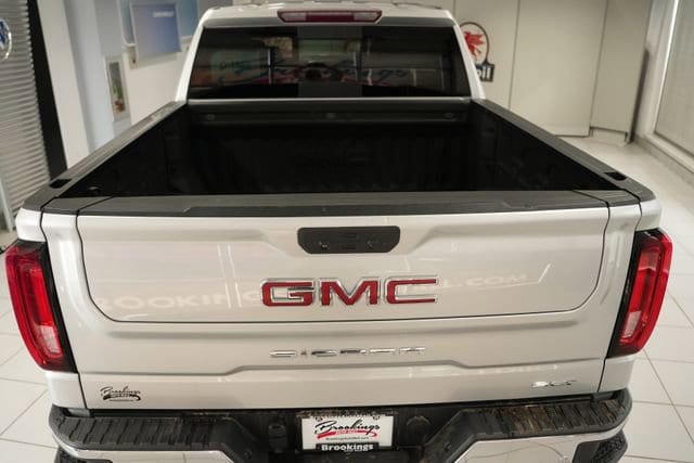 2021 GMC Sierra 1500 SLT - Photo 8