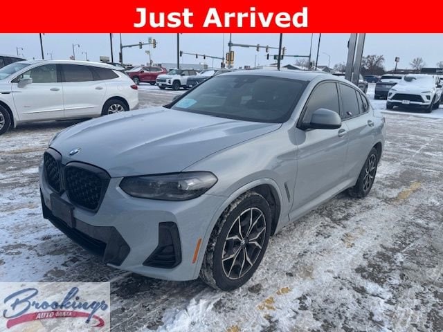 2023 BMW X4 30i's photo