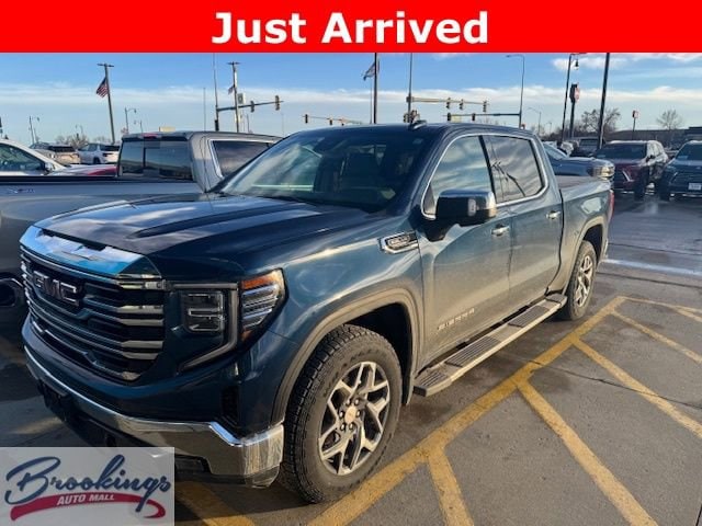 2023 GMC Sierra 1500 SLT's photo
